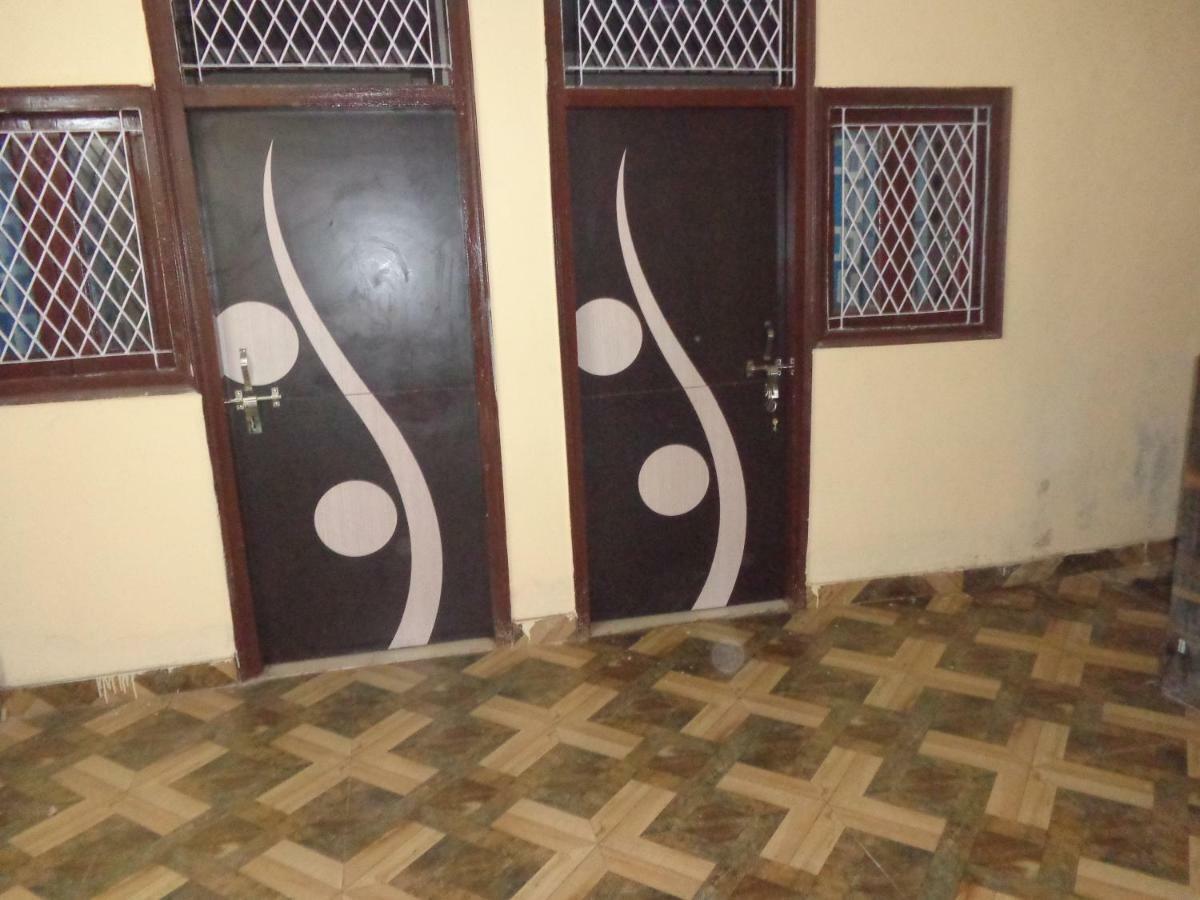Delhi Inn,Walk In Nizamuddin Railway Station Ню Делхи Екстериор снимка