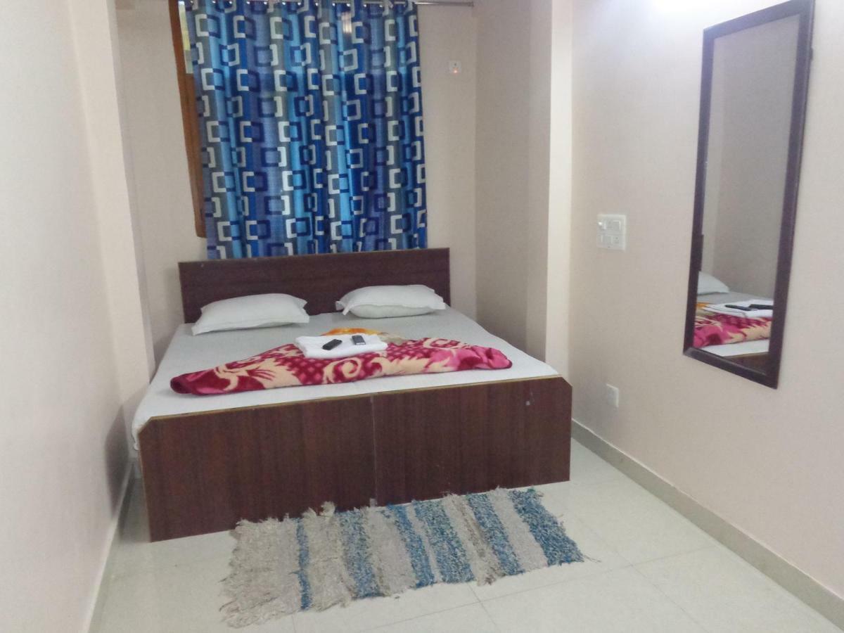 Delhi Inn,Walk In Nizamuddin Railway Station Ню Делхи Екстериор снимка