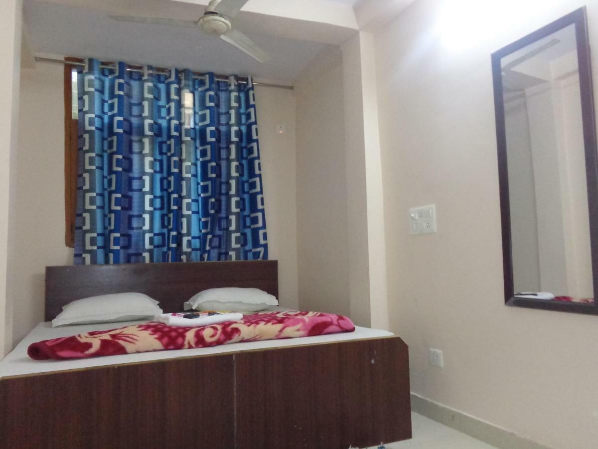 Delhi Inn,Walk In Nizamuddin Railway Station Ню Делхи Екстериор снимка