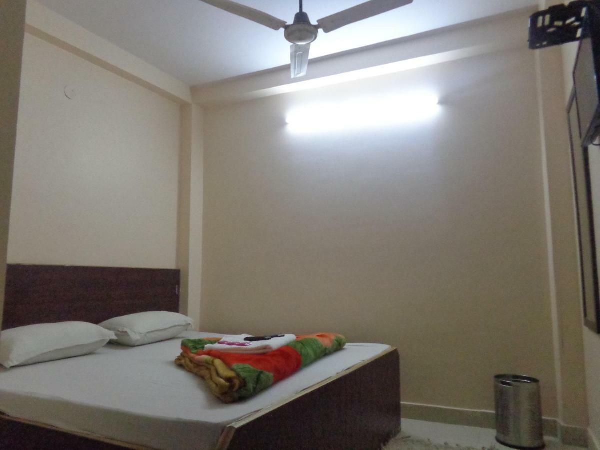 Delhi Inn,Walk In Nizamuddin Railway Station Ню Делхи Екстериор снимка